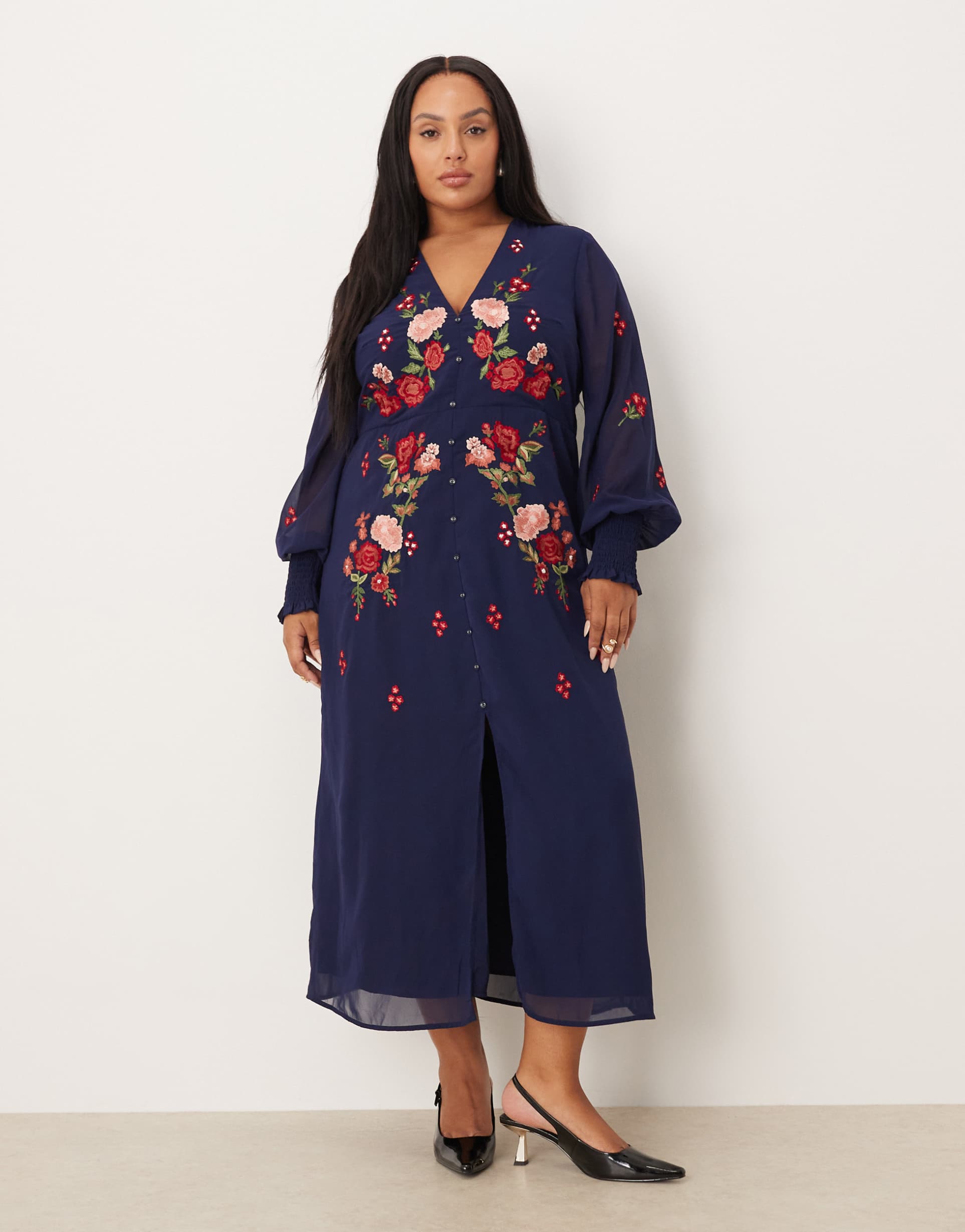hope & ivy plus chiffon v-neck button front floral embroidered midi dress in navy