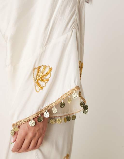 Hope & Ivy Plus embellished tie waist kimono wrap midi dress in ivory, 3 of 4
