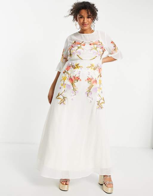 Hope & Ivy Plus fluted sleeve embroidered maxi dress in ivory, 4 of 4