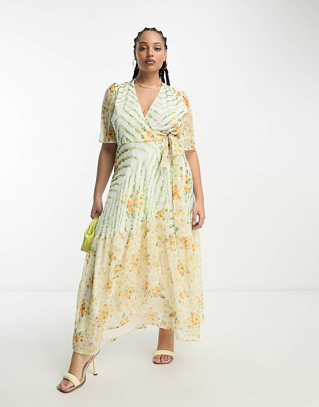 Hope & Ivy Plus - flutter sleeve wrap maxi dress in contrast green floral