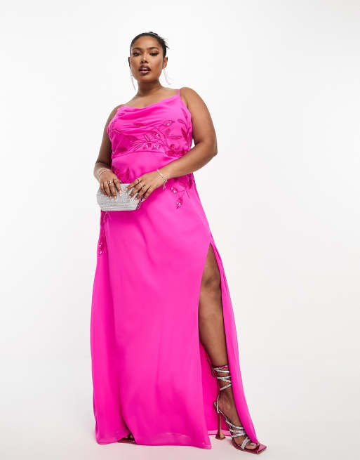 Hope & Ivy Plus - Robe longue à ornements avec col bénitier - Rose vif