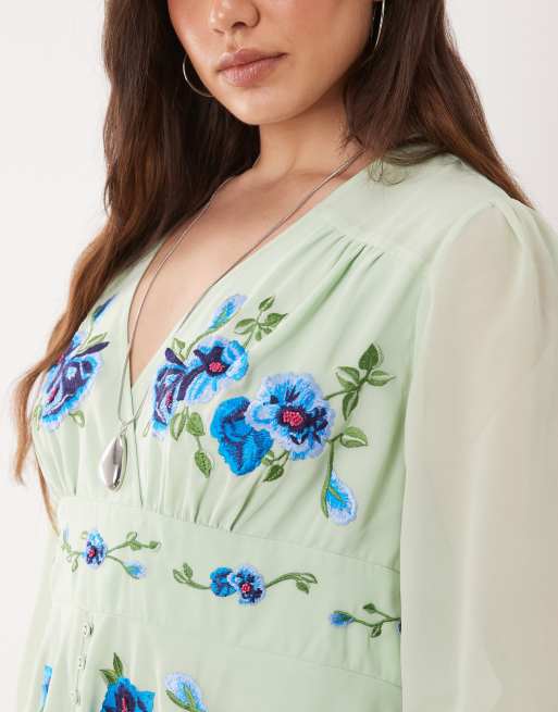 Hope & Ivy Plus - Robe portefeuille mi-longue à broderies et manches transparentes - Vert menthe, 3 de 4