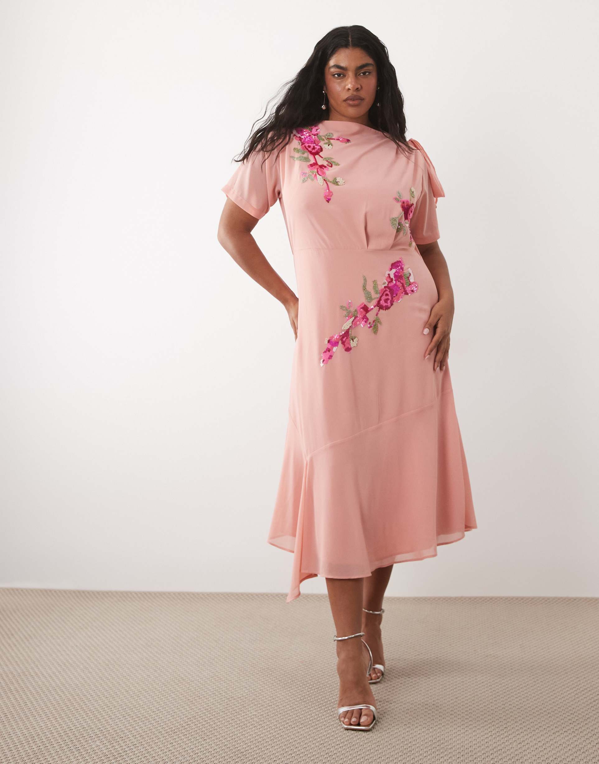 hope & ivy plus slash neck tie shoulder embroidered midi dress in pink