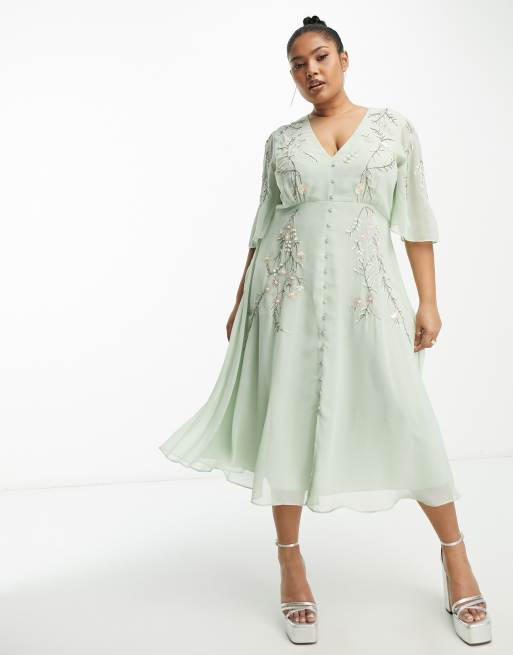 Hope & Ivy Plus - Vestito midi con scollo profondo e manica con volant color salvia con ricami