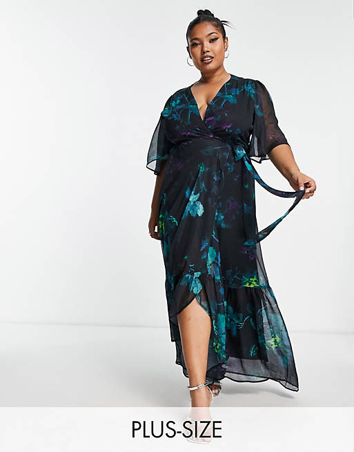 Hope & Ivy Plus wrap maxi dress in blue floral