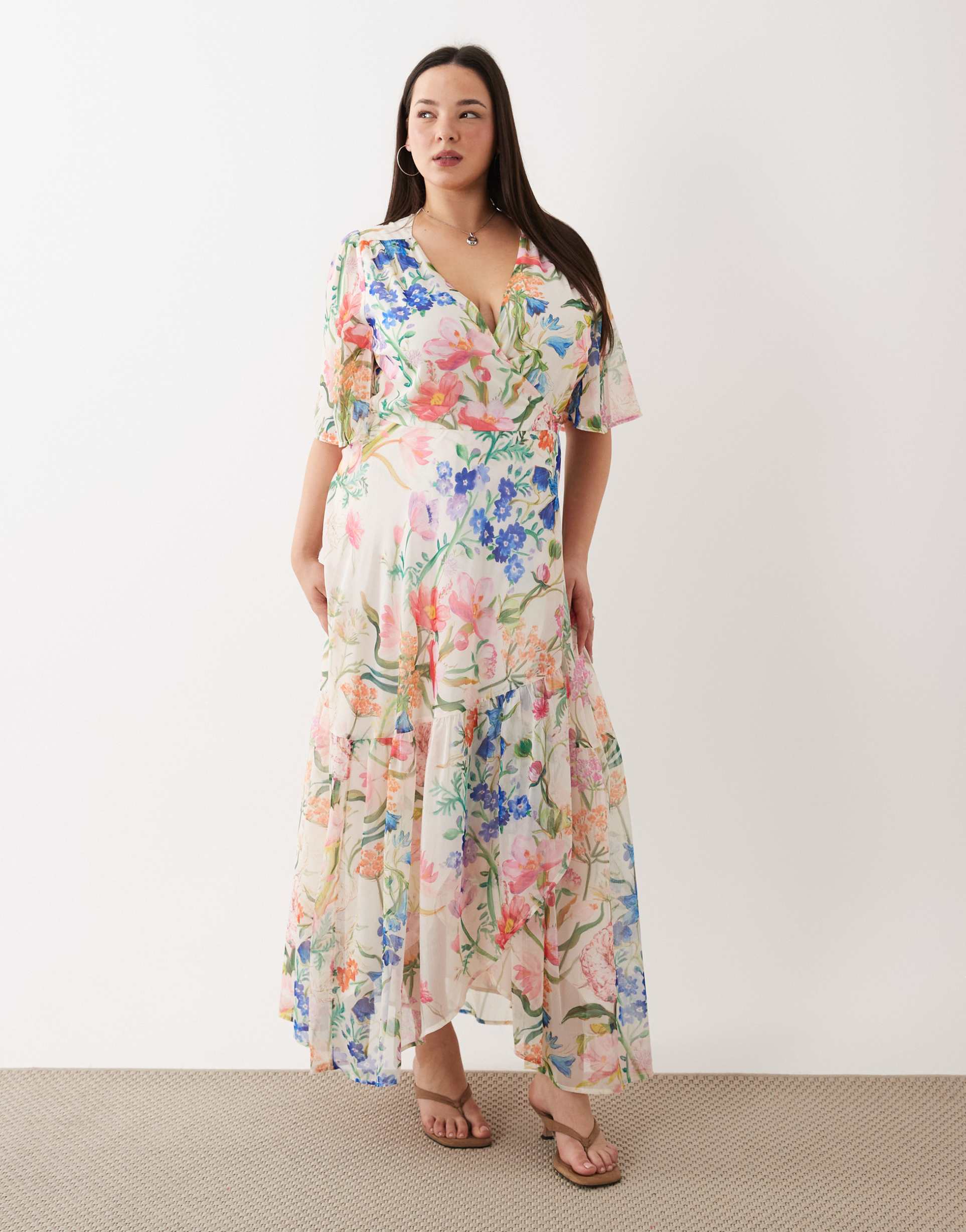 hope & ivy plus wrap tie detail maxi dress in white floral
