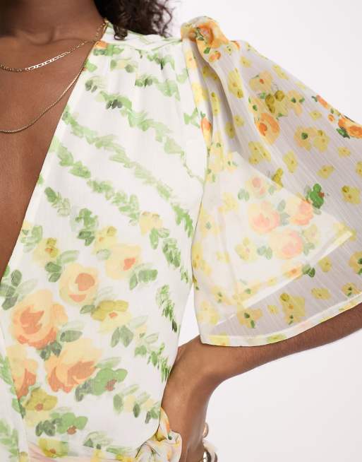 Hope & Ivy - Robe longue cache-cœur à manches évasées et imprimé floral contrastant - Vert, 3 de 4