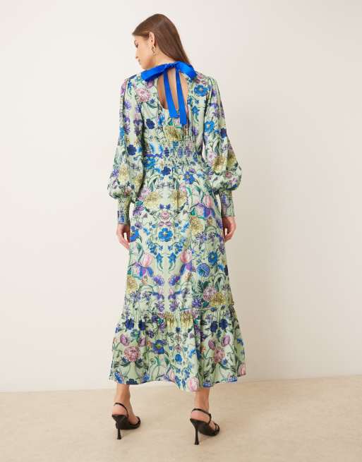 Hope & Ivy - Robe longueur mollet à manches longues ballon avec nœud dans le dos - Bleu fleuri effet miroir, 3 de 4