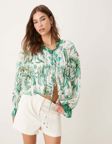 Hope & Ivy ruched tie front balloon sleeve top in green - view 1