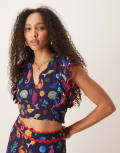 [Hope & Ivy] Hope & Ivy ruffle sleeve tie back cropped top in navy shell print (part of a set) 14 Navy Multi