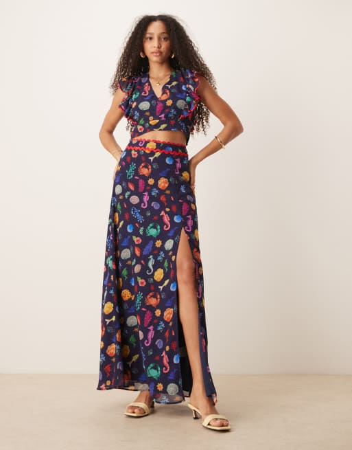 Hope & Ivy ruffle sleeve tie back cropped top in navy shell print (part of a set), 4 of 4