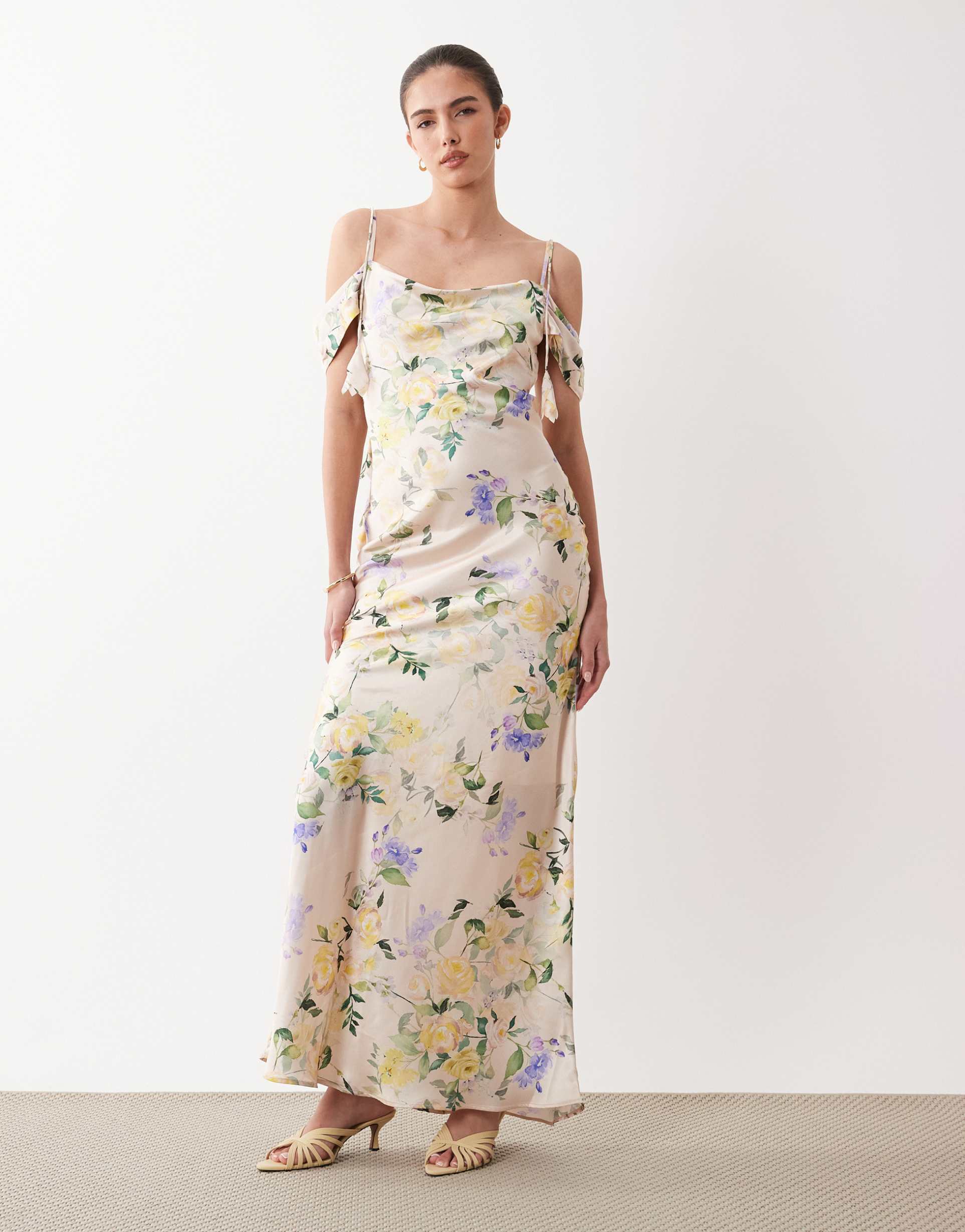 hope & ivy satin cold shoulder cami maxi dress in light pink floral