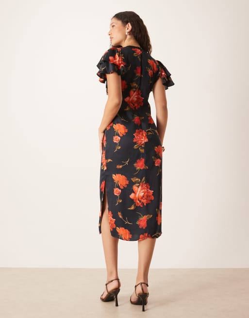 Hope & Ivy - Sort midikjole i satin med blondekanter og flagreærmer samt rødt blomstermønster, 3 af 4