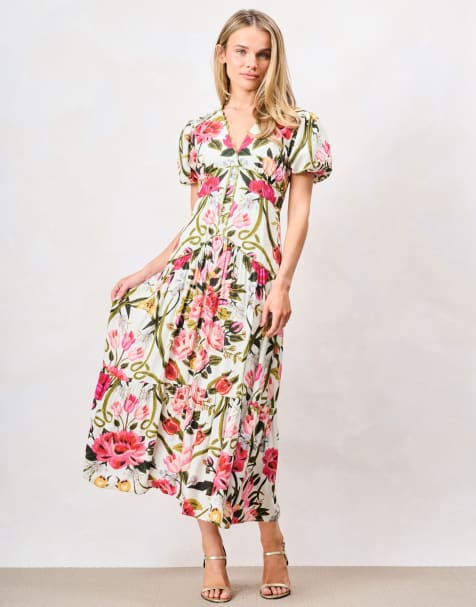 Hope & Ivy The angie printed puff sleeve v-neck tiered midi dress in cream pink multi - view 1