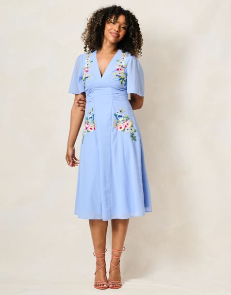 Hope & Ivy The calliope embroidered flutter sleeve midi dress with tie waist in light blue - view 1