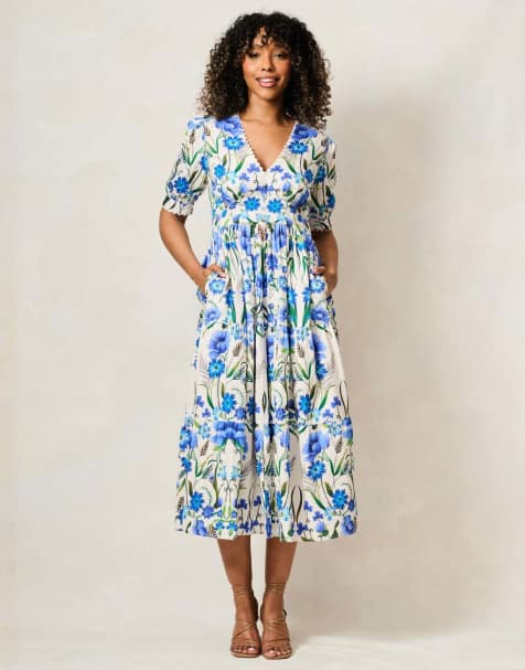 Hope & Ivy The erica v-neck full-skirt tea dress with puff sleeves in white and blue - view 1