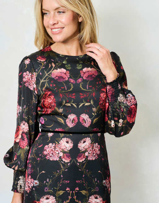 Hope & Ivy The holly blouson sleeve high neck maxi dress with bow back in black multi, 3 of 4