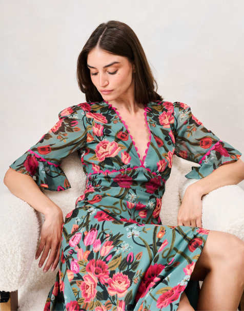 Hope & Ivy The joanna frill sleeve thigh split maxi dress with lace trim in teal pink multi - view 1
