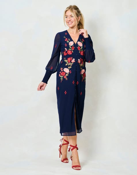 Hope & Ivy The jodie blouson sleeve embroidered v-neck midi dress with front split in navy