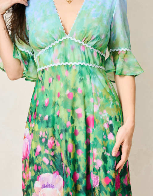 Hope & Ivy The solenne petite thigh split maxi dress in blue green pink, 3 of 4