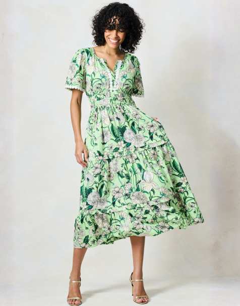 Hope & Ivy The sylvie  lace trim v-neck tiered skirt tea dress in green multi - view 1