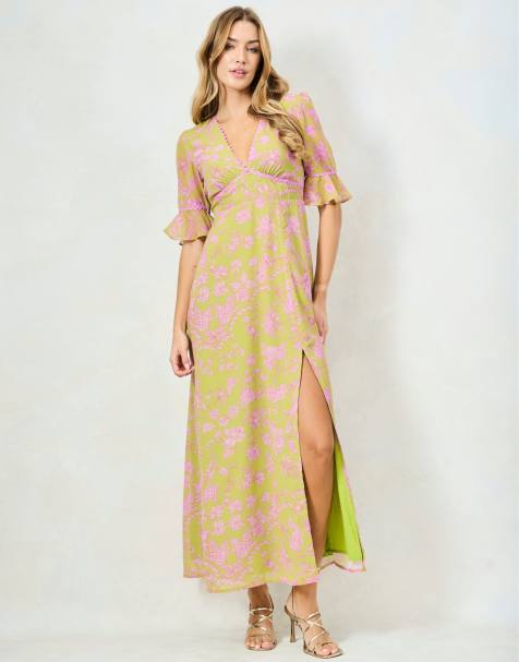 Hope & Ivy The yara frill sleeve thigh split maxi dress with lace trim in green and pink