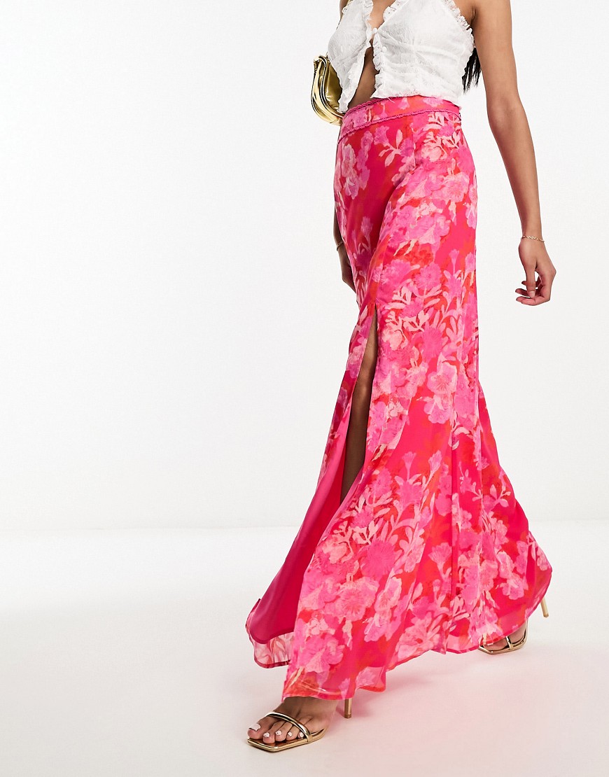 thigh split maxi skirt in red and pink floral