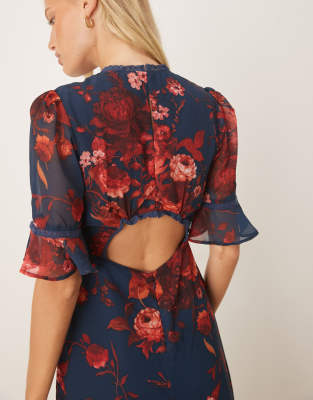 Hope & Ivy V-neck Maxi Dress With Open Back In Multi