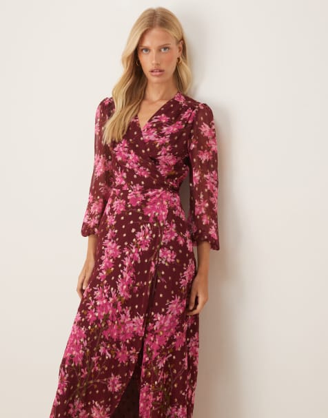 Hope & Ivy – Vinröd, rosablommig maxiklänning med omlottdesign - view 1