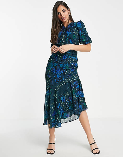 Hope & Ivy puff sleeve tea midi dress in cobalt star print