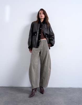 Topshop Horseshoe High Rise Barrel Jeans In Multi