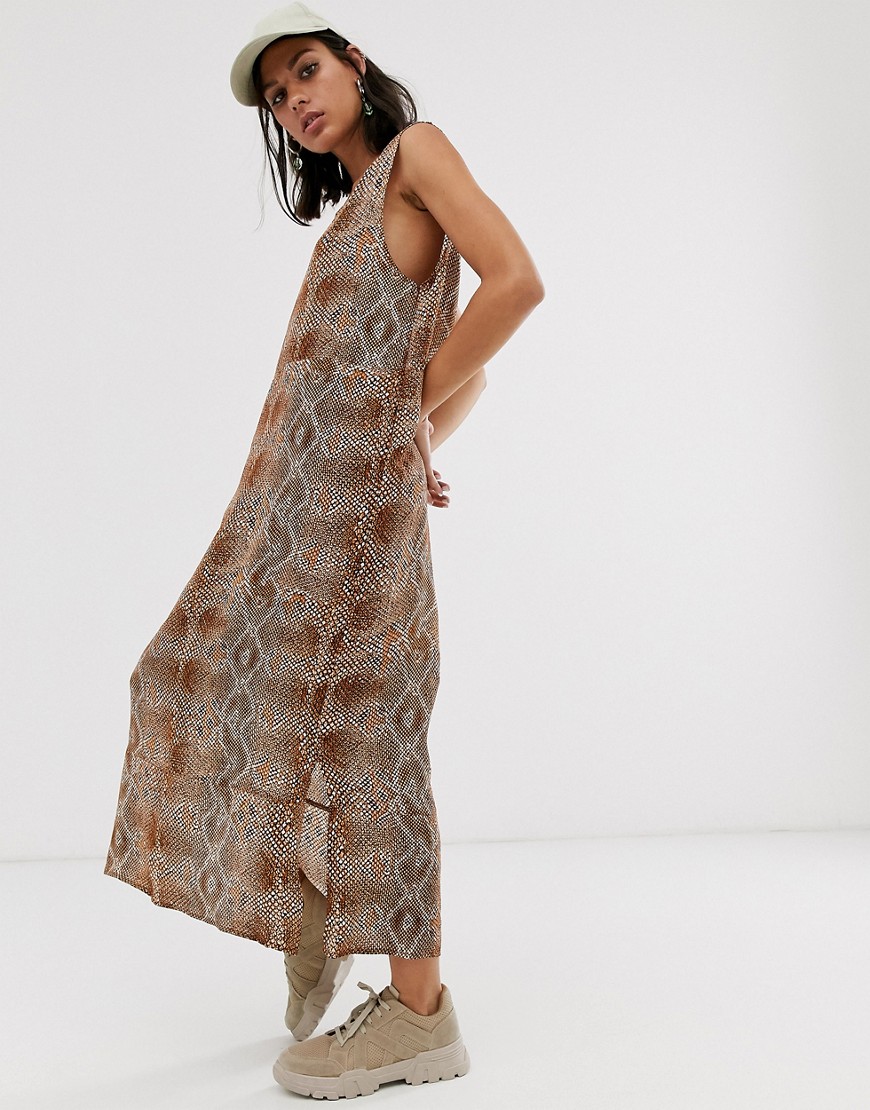 Hosbjerg - Mouwloze midi-jurk met textuur en slangenprint-Bruin