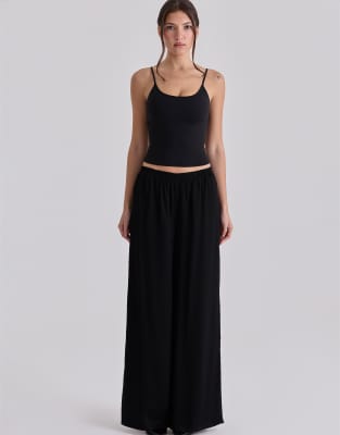 House of CB - Alexa - Hose in Schwarz mit weitem Bein