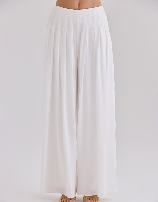 House of CB Alina Sateen Plissee-Weiter-Hose in Weiß, 3 von 4