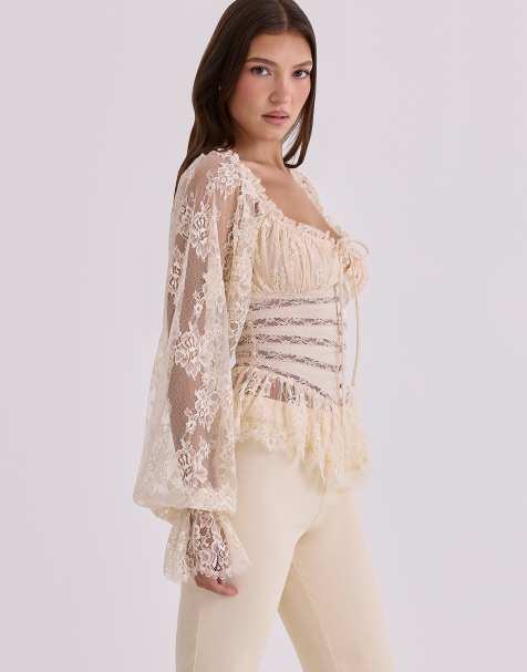 House of CB – Cara – Langärmliges Schößchenoberteil aus Spitze in Vintage-Elfenbeinweiß - view 1