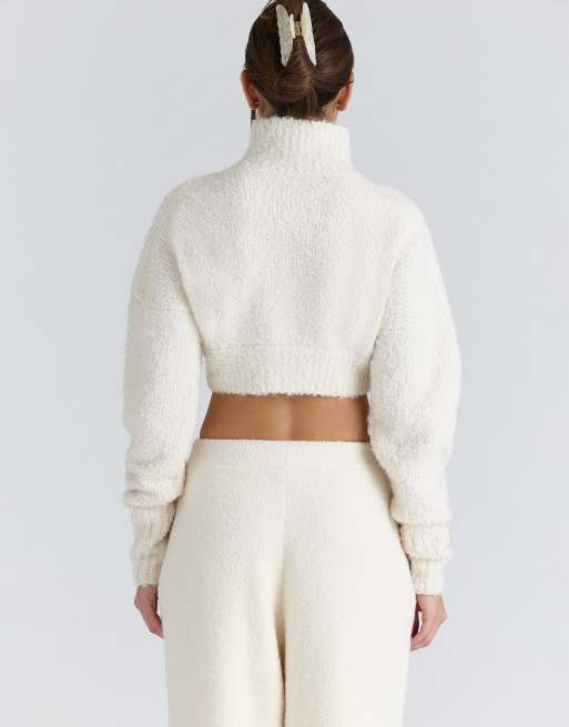 House of CB – Cheyenne – Dicker Bouclé-Strickpullover aus Wolle in Elfenbeinweiß mit kurzem Schnitt, 3 von 4