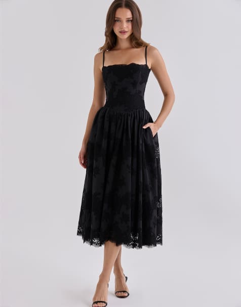 House of CB Chloe schwarzes Midi-Sommerkleid aus Baumwolle mit Broderie Anglaise und Spitze - view 1