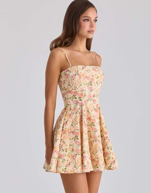 House of CB - Dolly - Robe d'été courte évasée en coton à imprimé roses, 4 de 4