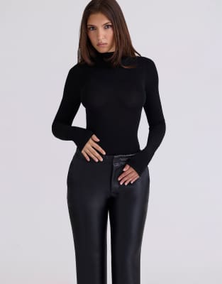 House of CB - Eliena - Hochgeschlossener, langärmliger Body in Schwarz