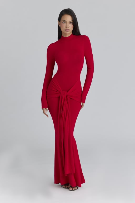 House of CB – Imogen – Maxikleid in Scharlachrot mit drapierter Hüftpartie, 4 von 4