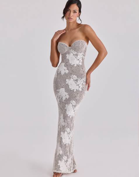 House of CB – Lucienne – Maxikleid aus bestickter Spitze in Elfenbeinweiß - view 1