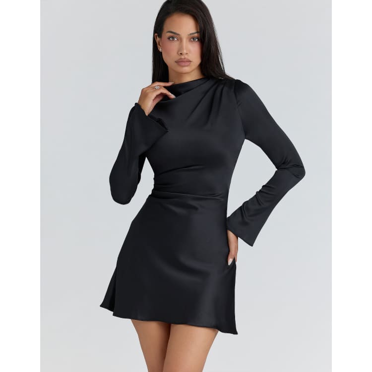 210275493-1-black?$n_750w$&wid