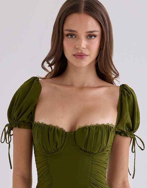 House of CB Marceline Chiffon-Midikleid mit Puffärmeln in Olive, 3 von 4