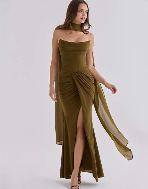 House of CB Portia olijfgroene crêpe strapless maxi jurk met afneembare cape in olijfgroen - view 1