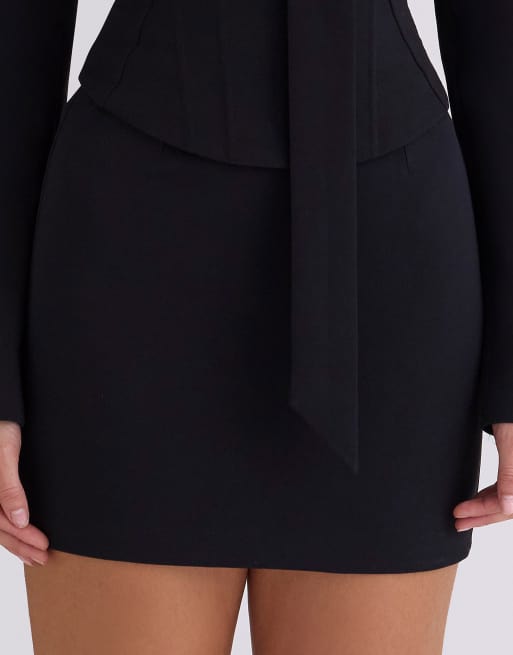 House of CB Roda Crepe-Minirock mit formendem Effekt in Schwarz, 2 von 4