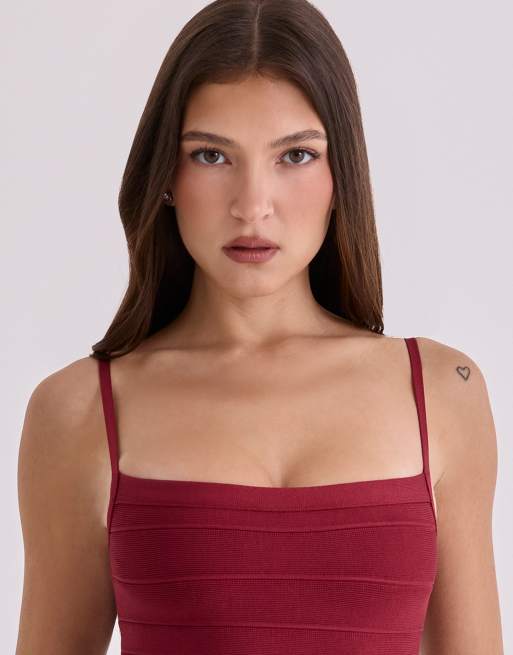 House of CB - The Body Ruby - Mini bandagejurk in robijnrood, 3 van 4