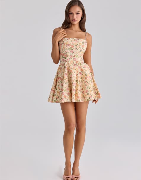 House of CB - Vestido veraniego corto en tonos cálidos de corte acampanado con estampado de rosas de algodón Dolly - view 1