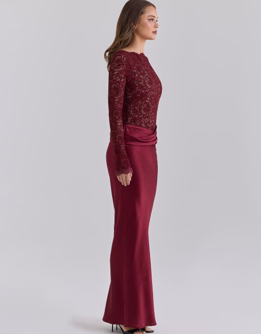 House of CB Yasmeen robe longue drapée en dentelle et satin, cabernet, 4 de 4