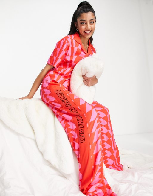 House of Holland – Pyjama mit abstraktem Print in Rosa und Rot, bestehend aus Hose mit weitem Bein und Hemd 