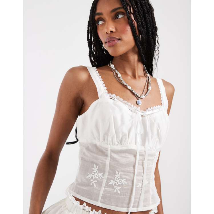 210104663-1-white?$n_750w$&wid